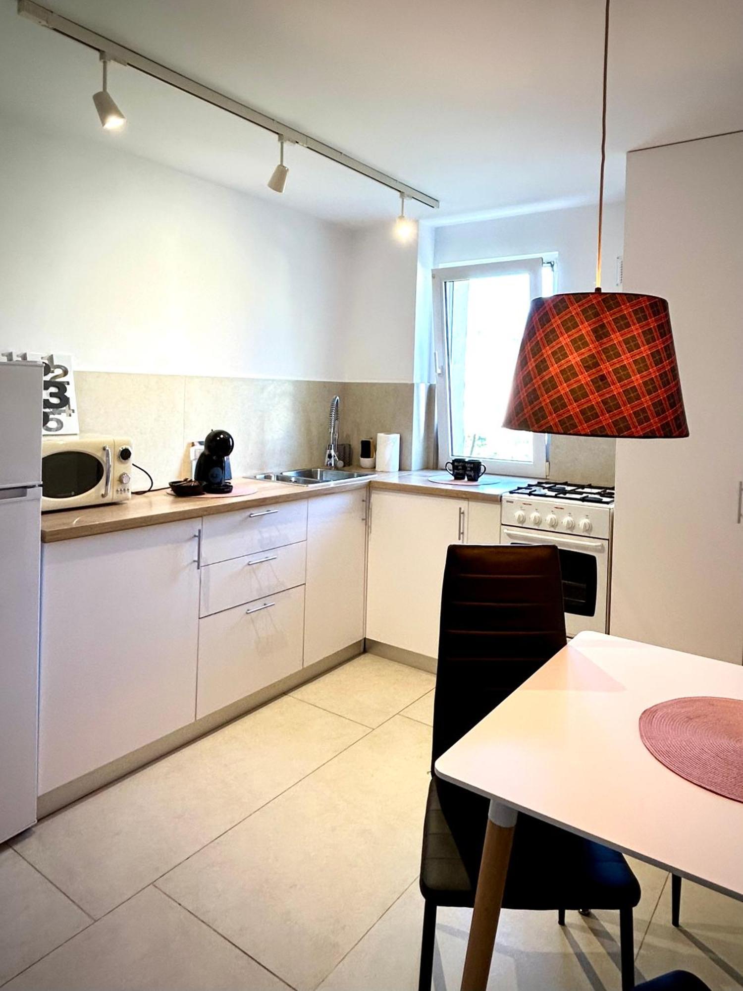 Chic Escape One - Free Parking Apartment Brasov Exterior photo